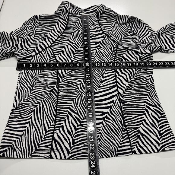 Chicos Zenergy Jacket Womens Large 2 Black White Zebra Print Full Zip Office - Picture 3 of 9